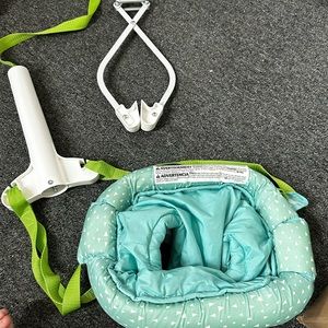 Exersaucer doorway jumper! Reduced shipping! Bundle w other baby items to save!